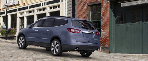 Rear Cross Side View of Chevrolet Traverse