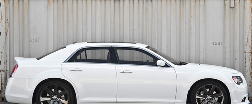 300C SRT8 Side view
