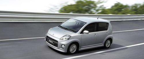 Daihatsu Serion Front Side View