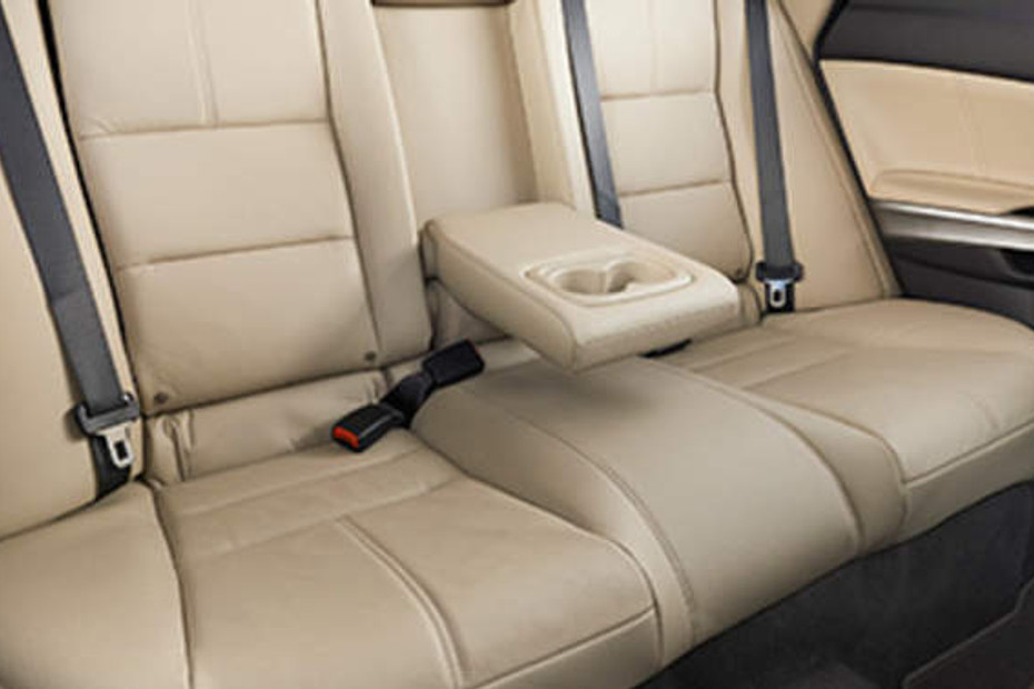 Honda Crosstour Rear Seats in Qatar