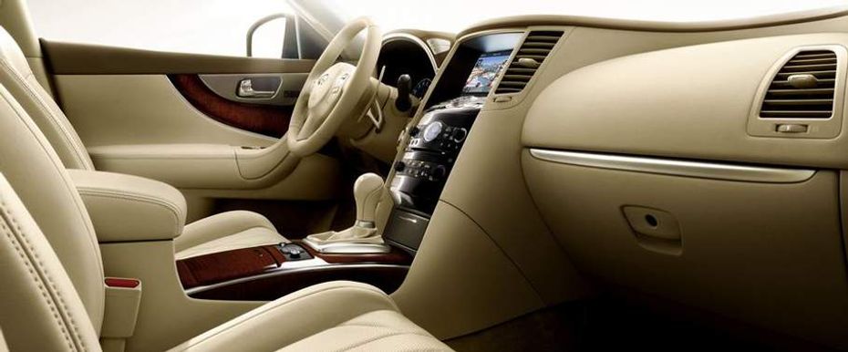 QX70 Front Seats