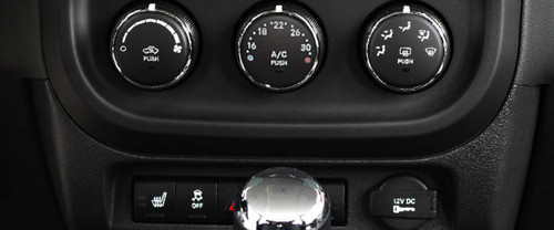 Front AC Controls of Jeep Patriot