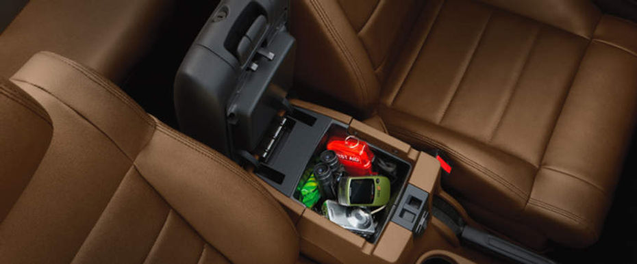 Wrangler Unlimited Front Center Divider
