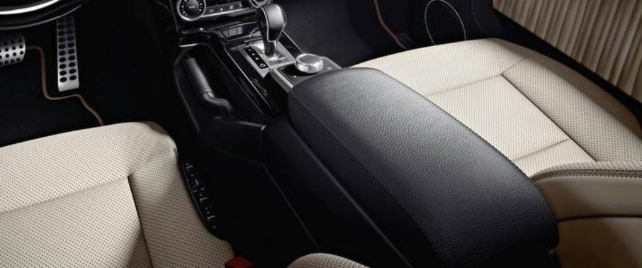 G Class Front Center Divider G Class Front Center Divider