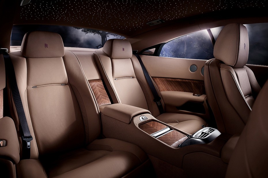 Rolls Royce Wraith Rear Seats in Qatar