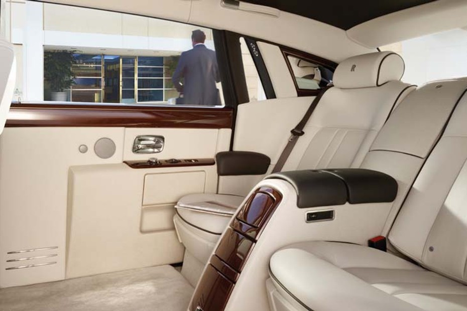 Phantom Extended Wheelbase Armrest Rear in Qatar