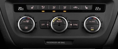 Front AC Controls of Volkswagen Jetta