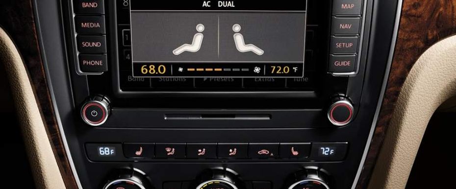 Front AC Controls of Volkswagen Passat