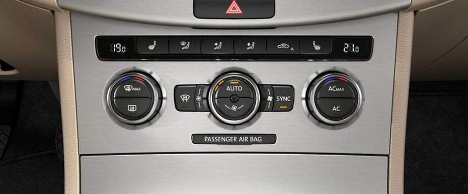 Front AC Controls of Volkswagen CC