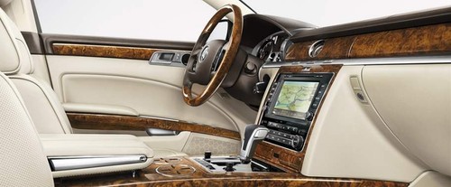 Phaeton Front Center Divider