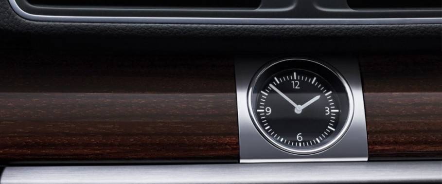 clock in Volkswagen Passat clock in Volkswagen Passat