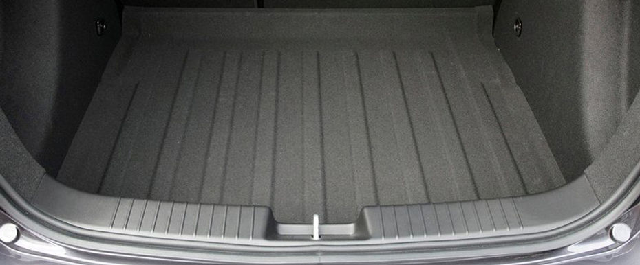 Cruze Hatchback Trunk Open