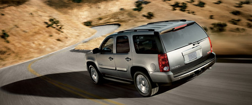 Rear Cross Side View of GMC Yukon XL