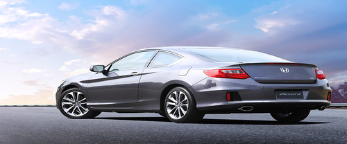 Rear Cross Side View of Honda Accord Coupe
