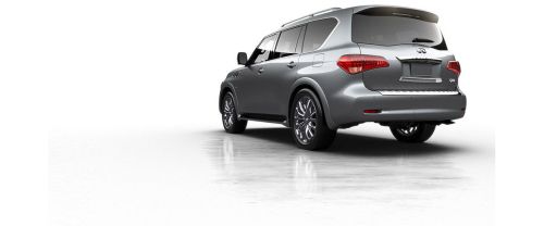Rear Cross Side View of Infiniti QX80