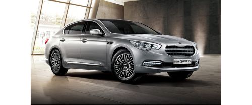 KIA Quoris Front Cross Side View