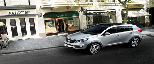 KIA Sportage Front Side View