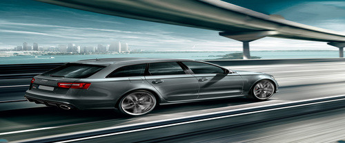 RS6 Avant Rear angle view
