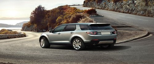 Rear Cross Side View of Land Rover Discovery Sport