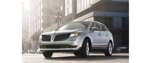 Lincoln MKT Front Angle High View