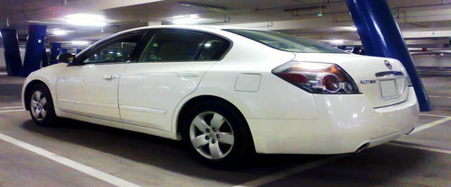 Rear Cross Side View of Nissan Altima (2010-2015)