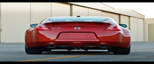 Full Rear View of Nissan 370Z Coupe