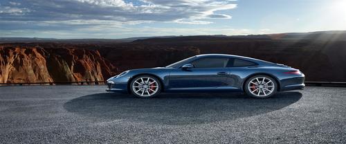 911 Carrera S Side view