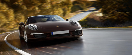 Porsche 911 Carrera 4 Front Medium View