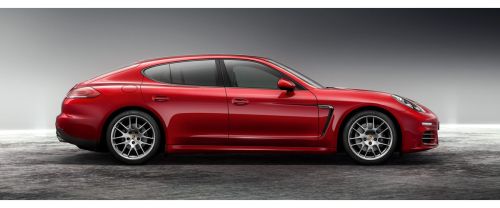 Porsche Panamera 4 Drivers Sideview