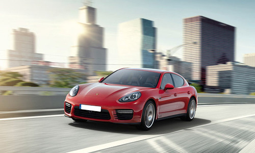 Porsche Panamera 4S Front Side View