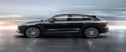Macan Turbo Side view