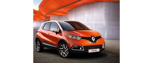 Renault Captur Front Cross Side View