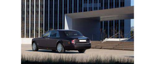 Rear Cross Side View of Rolls Royce Phantom Extended Wheelbase