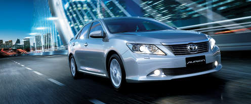 Toyota Aurion Front Cross Side View