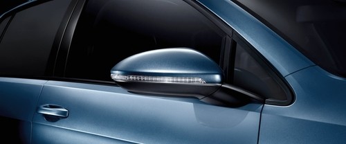 Volkswagen Golf Drivers Side Mirror Front Angle