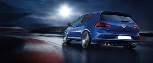 Rear Cross Side View of Volkswagen Golf R