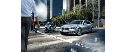 5 Series Sedan Front angle low view