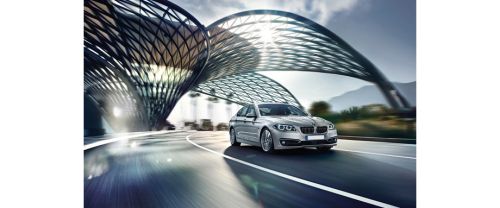 BMW 5 Series Sedan Front Medium View