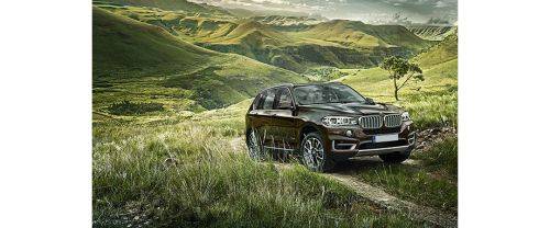 BMW X5 Front Cross Side View