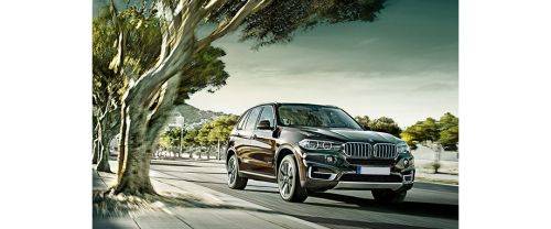 BMW X5 Front Medium View