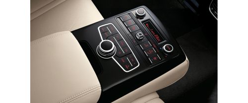 Quoris Armrest Rear