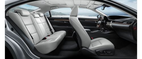 Lexus ES Rear Seats