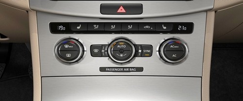 Front AC Controls of Volkswagen CC